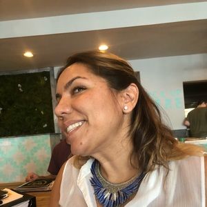 Meet your Posher, Adriana